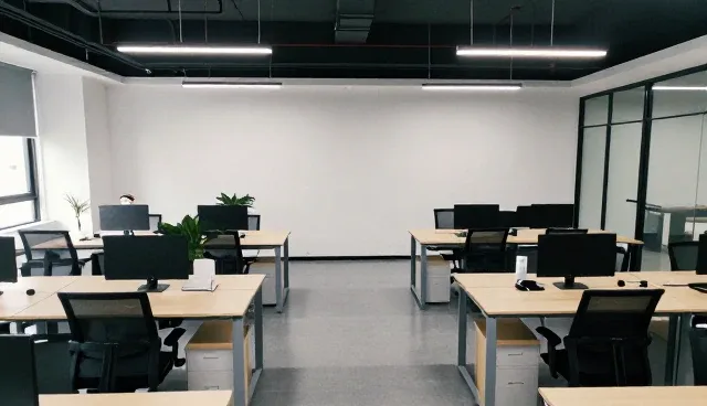 设备安装中的材料供应选择与性能优化策略